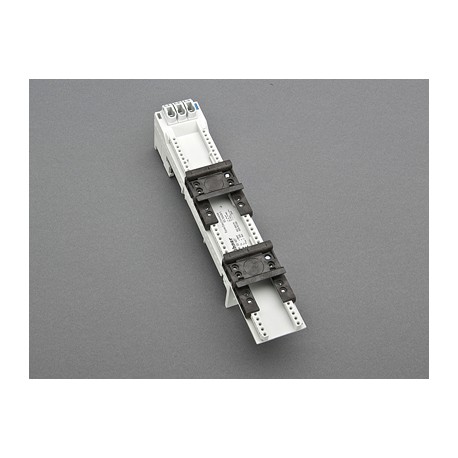 32487 - 32487 WÖHNER Adapter EQUES 60Classic 32A, 1 guide DIN 45x260, conex. Fast cable