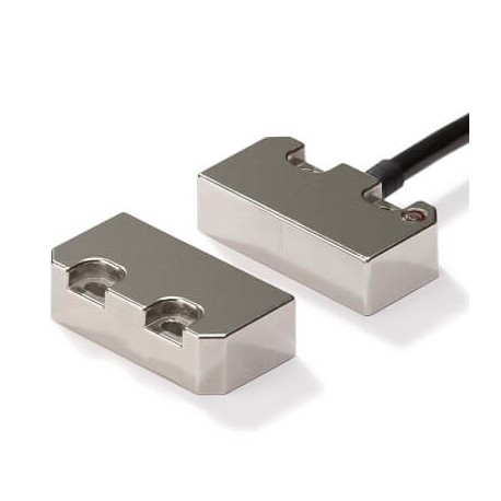 F3S-TGR-NSMC-20-M1J8 - F3S-TGR-NSMC-20-M1J8 AA020789A 231379 OMRON Small Metal Code Sec. Switch 2NC LED M12-8pin