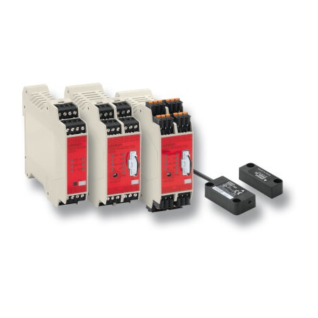 G9SX-NS202-RC DC24 - G9SX-NS202-RC DC24 G9SX6017A 353683 OMRON D40A Non-Contact FC Safety Module, 2 Electronic Outputs, 2 Auxilia..