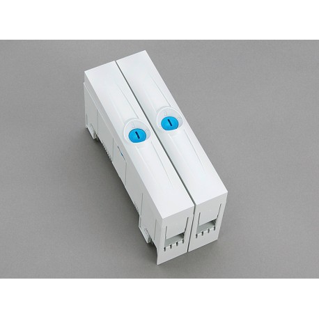 01426 - 01426 WÖHNER Connection for cables 10-120 mm2, 3P with lid, 60mm-Compact System