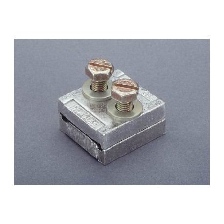 01990 - 01990 WÖHNER Join bars from 20x5 to 30x10. Length 40mm