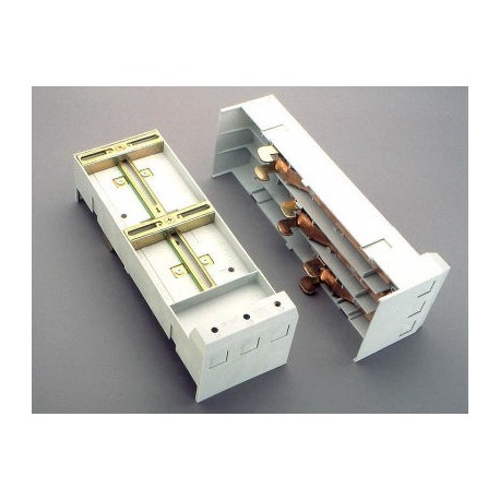 32216 - 32216 WÖHNER EQUES 60Classic, Adapt. Univ. 250A, 3p, 110x320 60Classic system, Terminals down