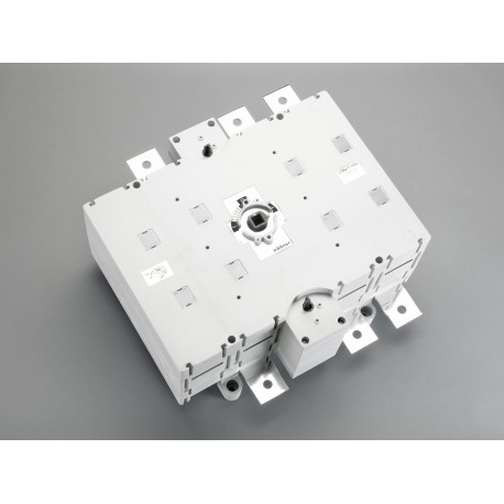 33463 - 33463 WÖHNER CAPUS Panel, 3P load cut switch without lever, 1000A, M14 screw