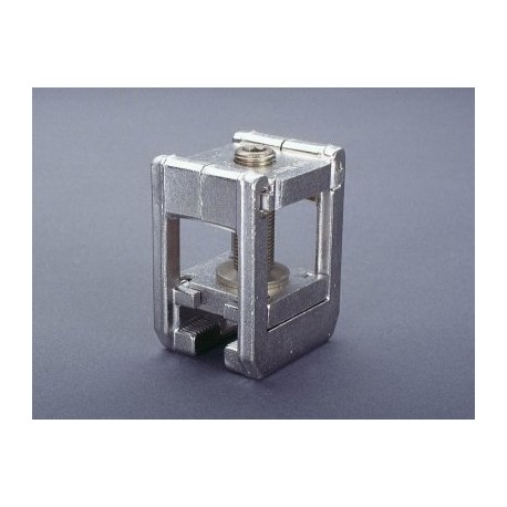 01092 - 01092 WOEHNER Borne connection bar 30x10, T-profile and double T 40x20