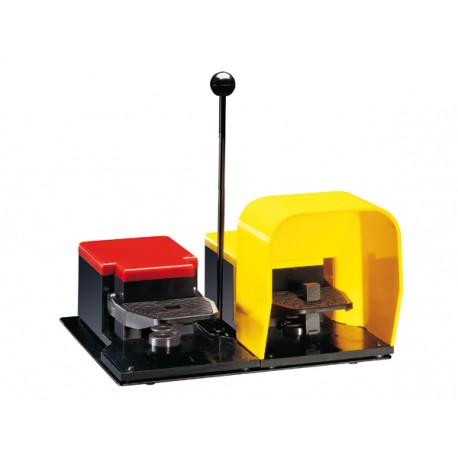 KGD004 - KGD004 LOVATO FOOT SWITCH, K SERIES, TWO PEDAL, LEFT PEDAL WITH FREE ACTUATION AND RIGHT PEDAL WITH SAFETY L..